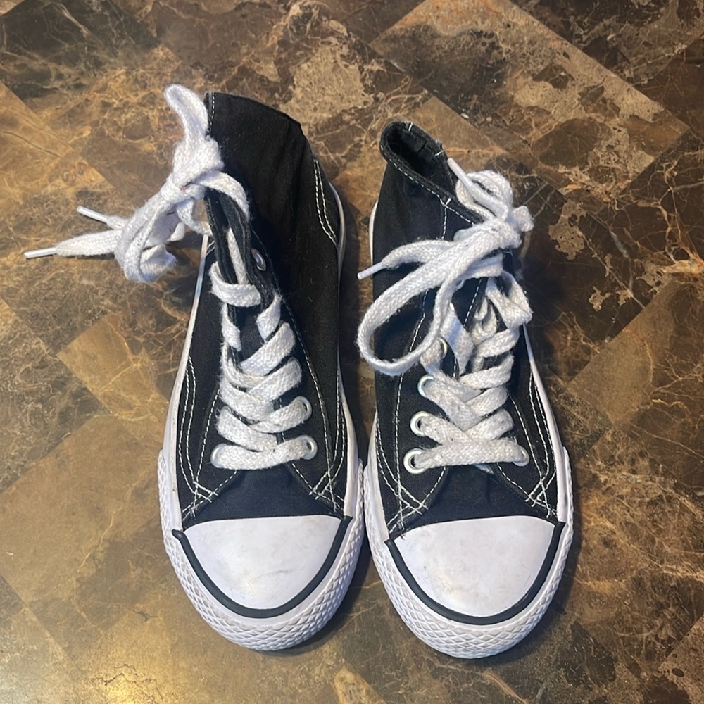 Kids Airwalk High Top Runners❤️❤️